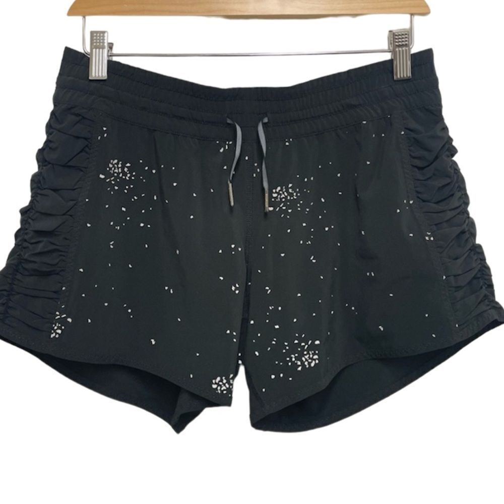 ‎Lululemon Run Around Ruched Reversible Shorts